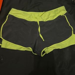 Avia Shorts Size Large